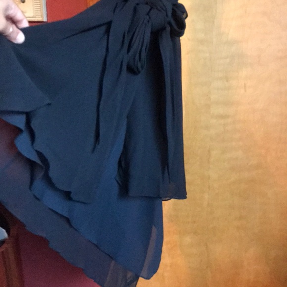 Dress - Picture 7 of 7